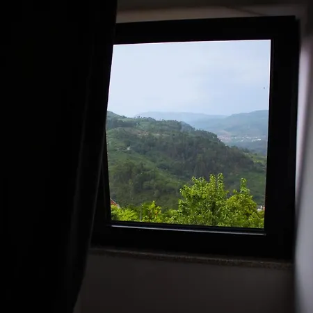 Casa Da Carrasqueira بيت للعطل